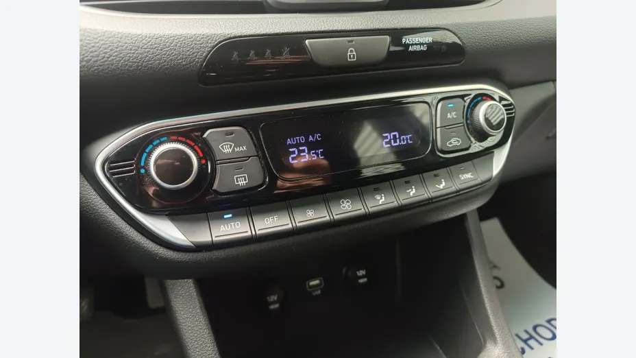 HYUNDAI i30 i30 1.5 T-GDI 48V Smart