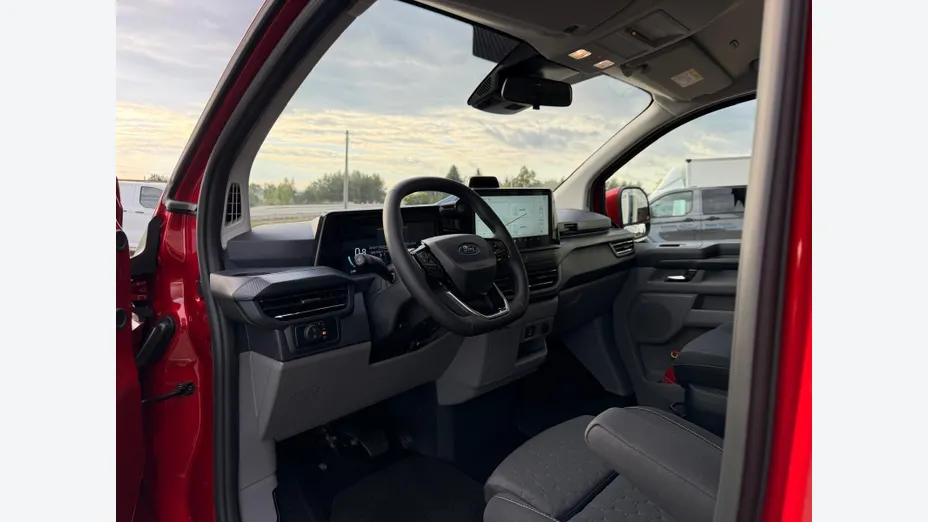 FORD Transit Custom Transit Custom Kombi 2.0 EcoBlue 320 L2H1 Limited Aut. M1 Nowy