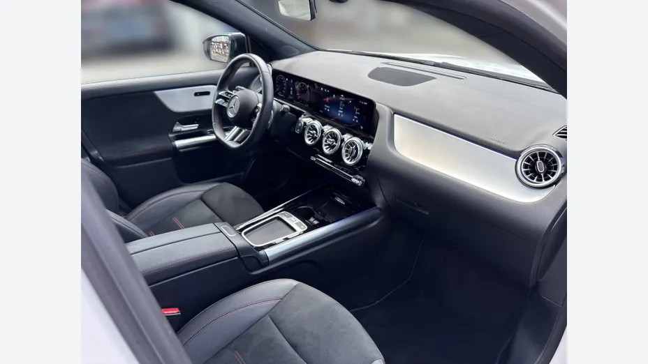 MERCEDES-BENZ GLA GLA 200 mHEV AMG Line 7G-DCT