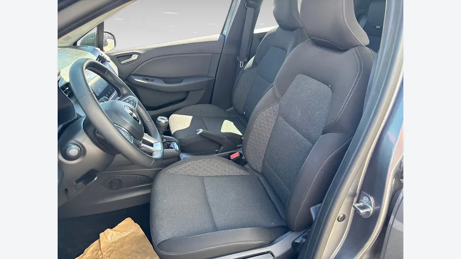 RENAULT Clio -