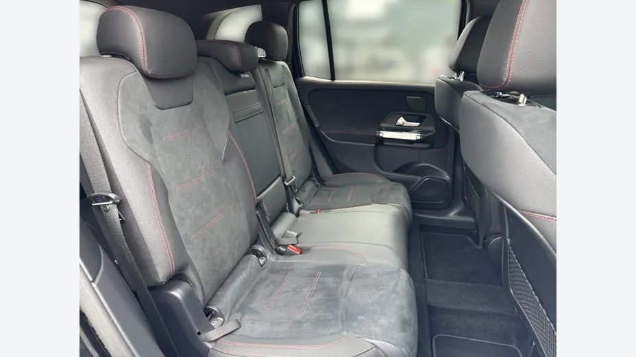 MERCEDES-BENZ GLB GLB 220 d 4-Matic AMG Line 8G-DCT