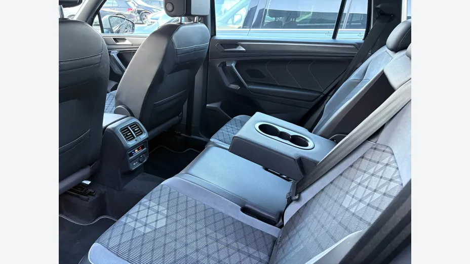 VOLKSWAGEN Tiguan Allspace -