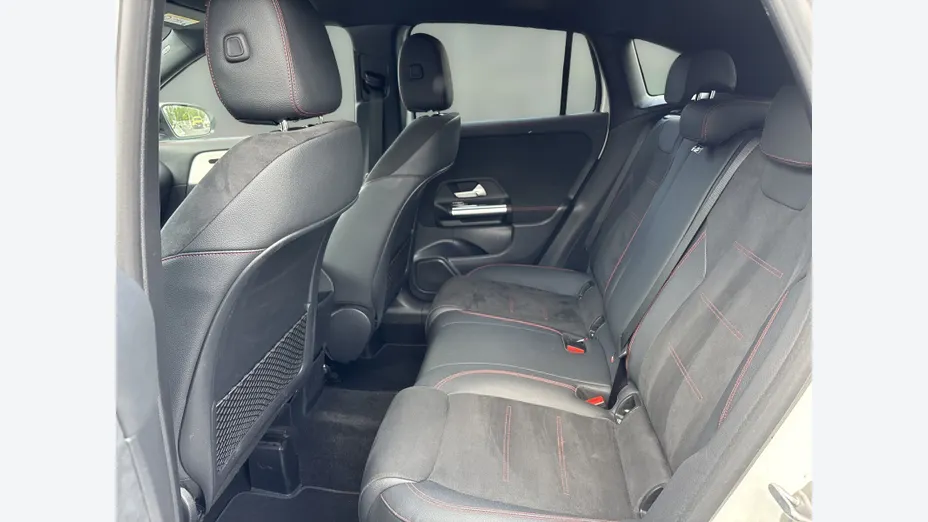 MERCEDES-BENZ GLA GLA 200 mHEV AMG Line 7G-DCT
