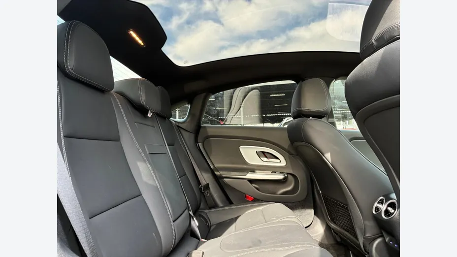 MERCEDES-BENZ CLA -
