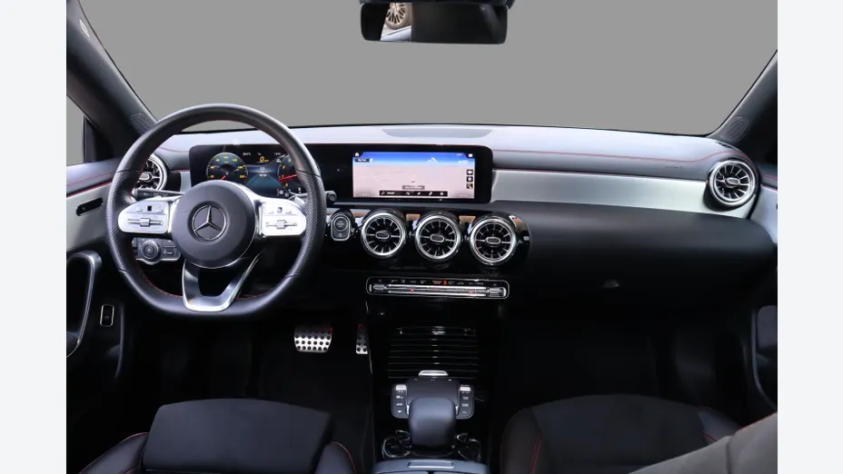 MERCEDES-BENZ CLA CLA 200 AMG Line 7G-DCT