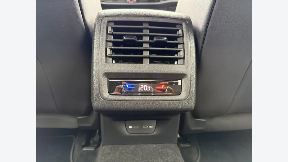 VOLKSWAGEN Golf Golf VIII 2.0 TDI R-Line DSG