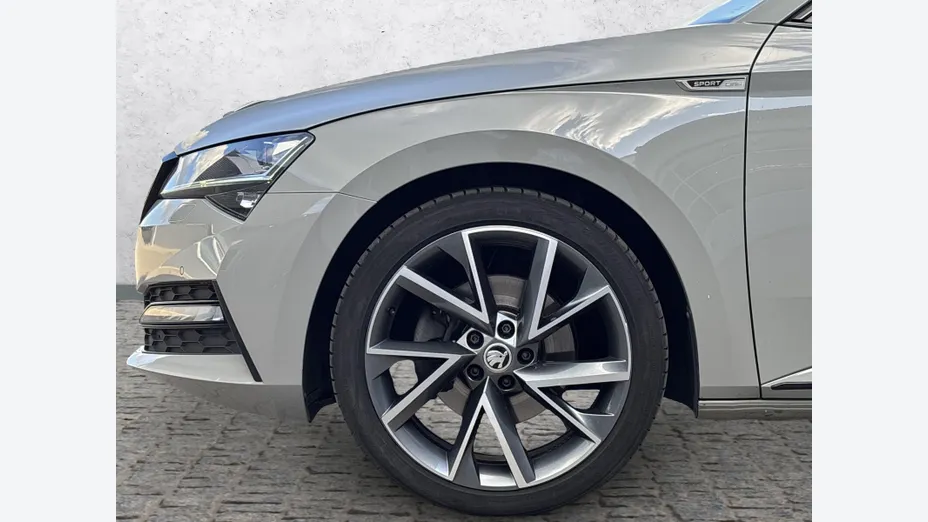 SKODA Superb Superb 2.0 TDI SCR Sportline DSG