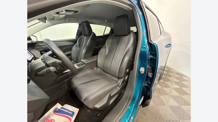 PEUGEOT 408 -