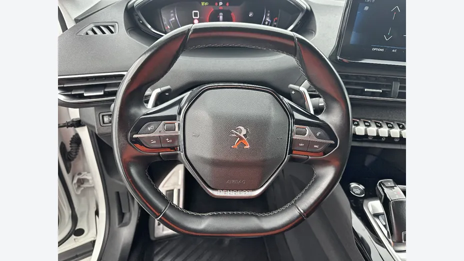 PEUGEOT 3008 -