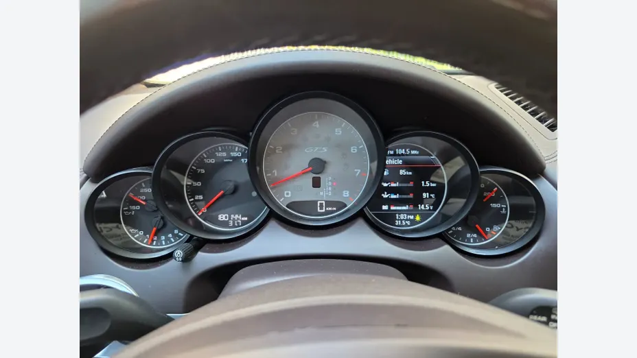 PORSCHE Cayenne -