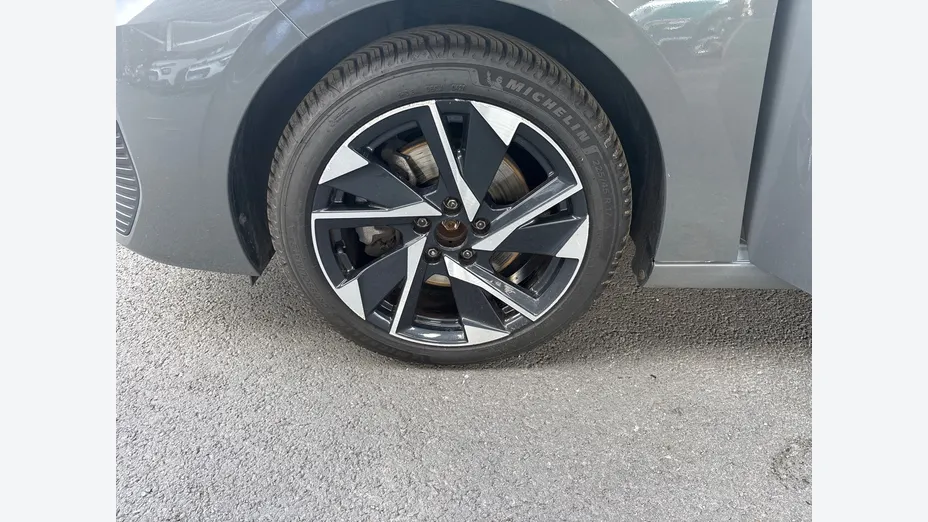 PEUGEOT 308 -