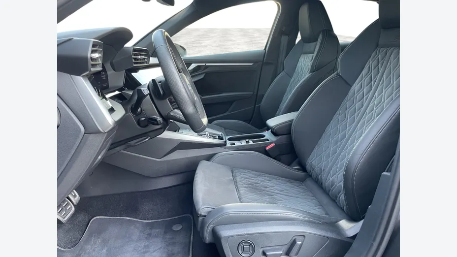 AUDI S3 Sportback -