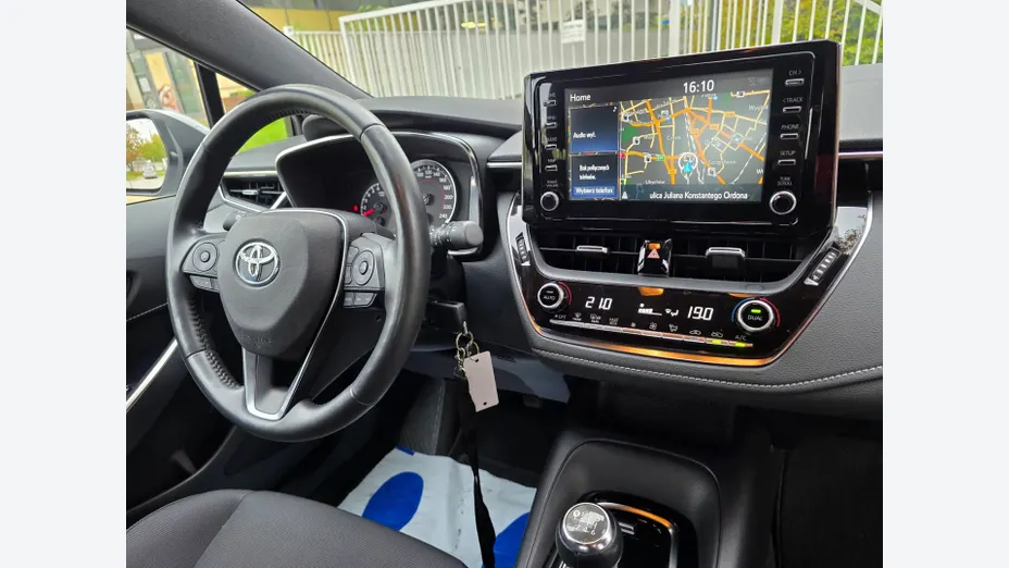 TOYOTA Corolla -