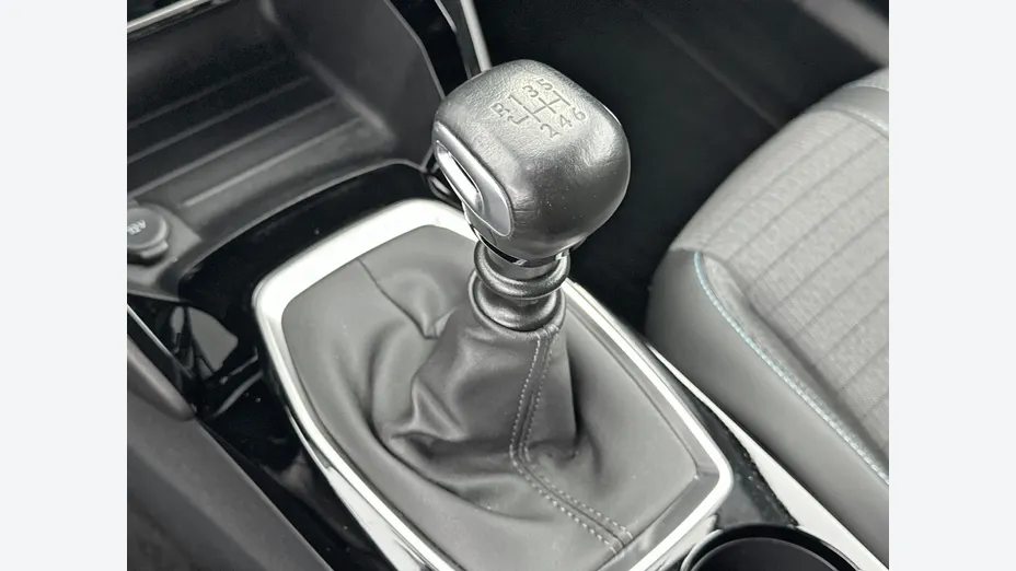 PEUGEOT 2008 -