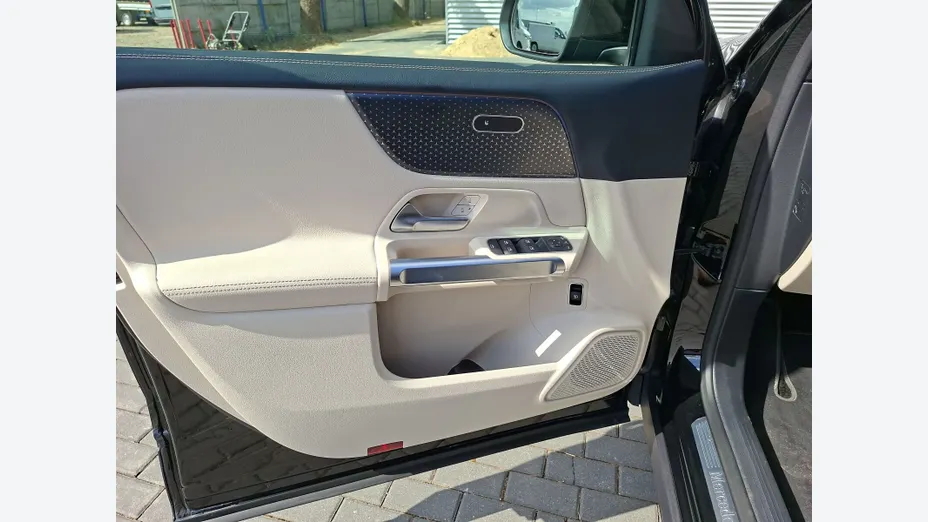 MERCEDES-BENZ GLB GLB 200 mHEV Progressive 7G-DCT