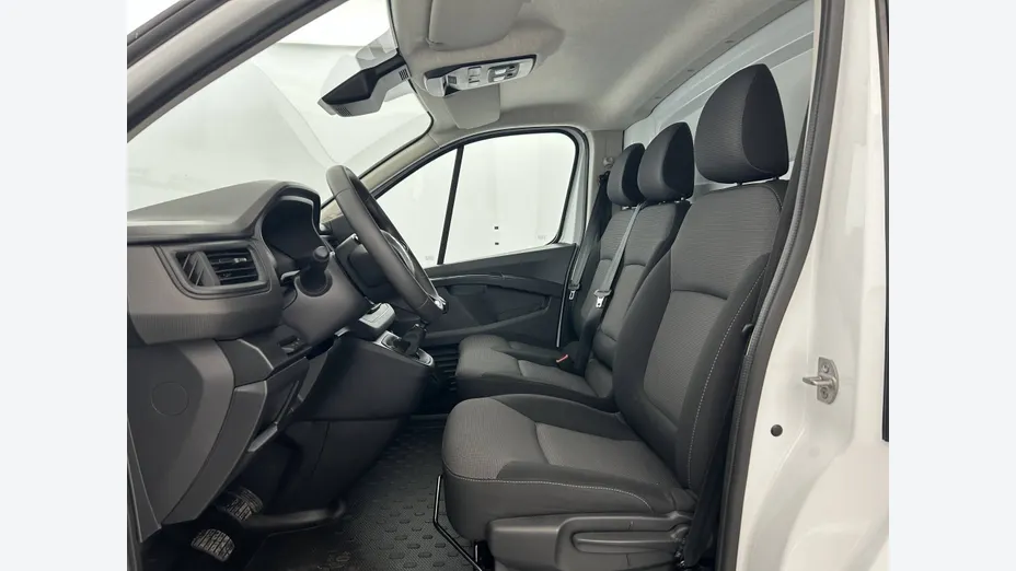 RENAULT Trafic -