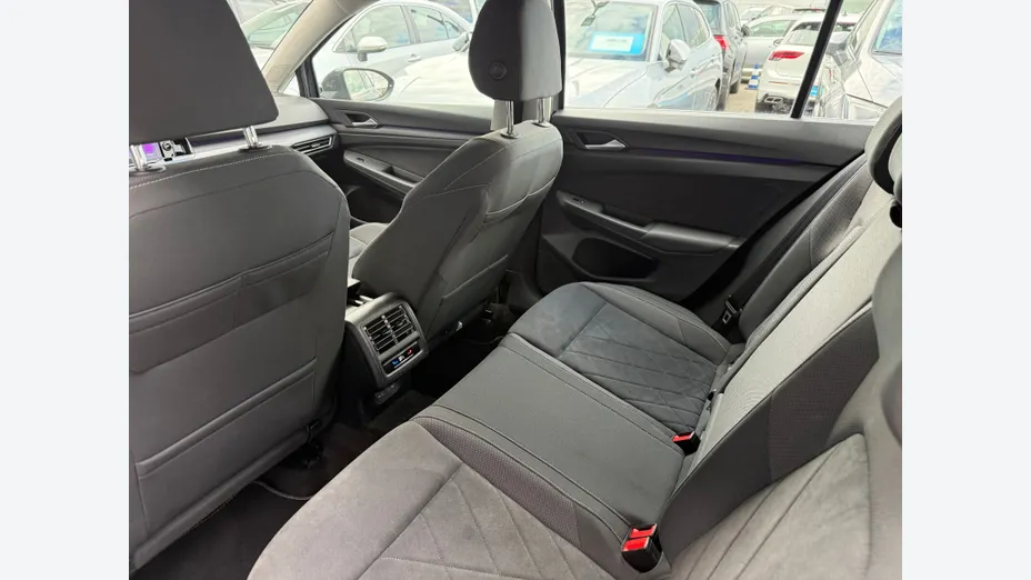 VOLKSWAGEN Golf Golf VIII 1.5 eTSI EVO Style DSG