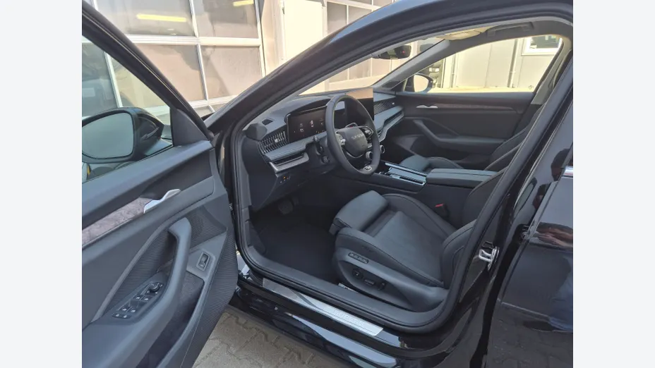 SKODA Superb Superb 2.0 TDI SCR 4x4 L&K DSG Nowy