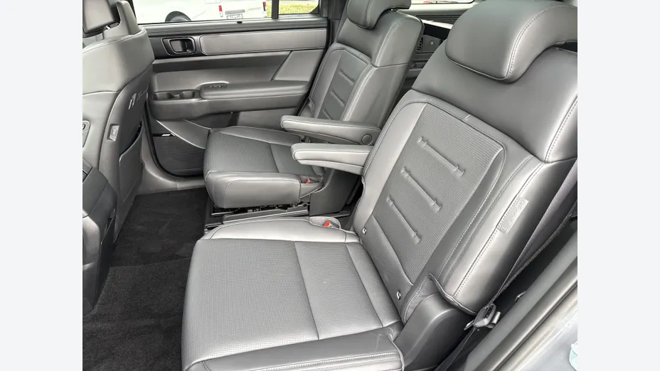 HYUNDAI Santa Fe Santa Fe 1.6 T-GDI HEV Calligraphy 4WD aut 6os. Nowy