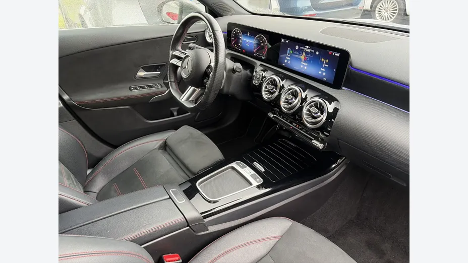 MERCEDES-BENZ A Klasa A 200 AMG Line 7G-DCT