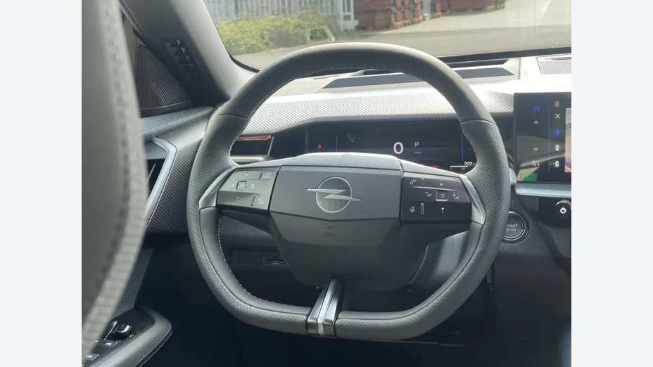 OPEL Grandland -