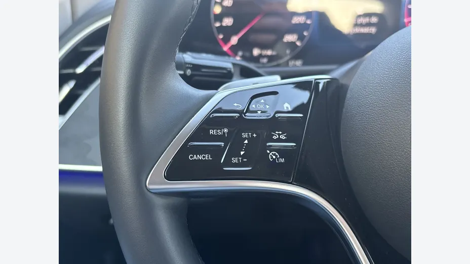 MERCEDES-BENZ E Klasa E 220 d mHEV 4-Matic Avantgarde 9G-Tronic