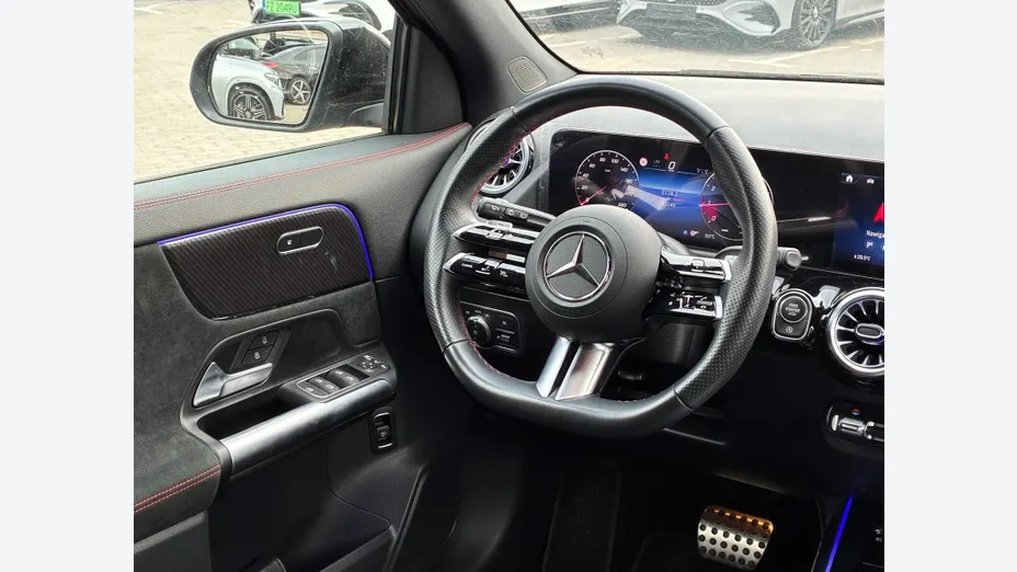 MERCEDES-BENZ GLA GLA 200