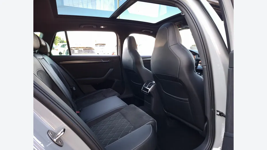 SKODA Superb Superb 2.0 TSI 4x4 Sportline DSG