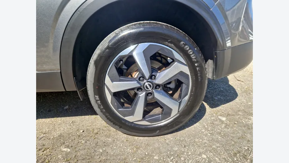 NISSAN Qashqai -
