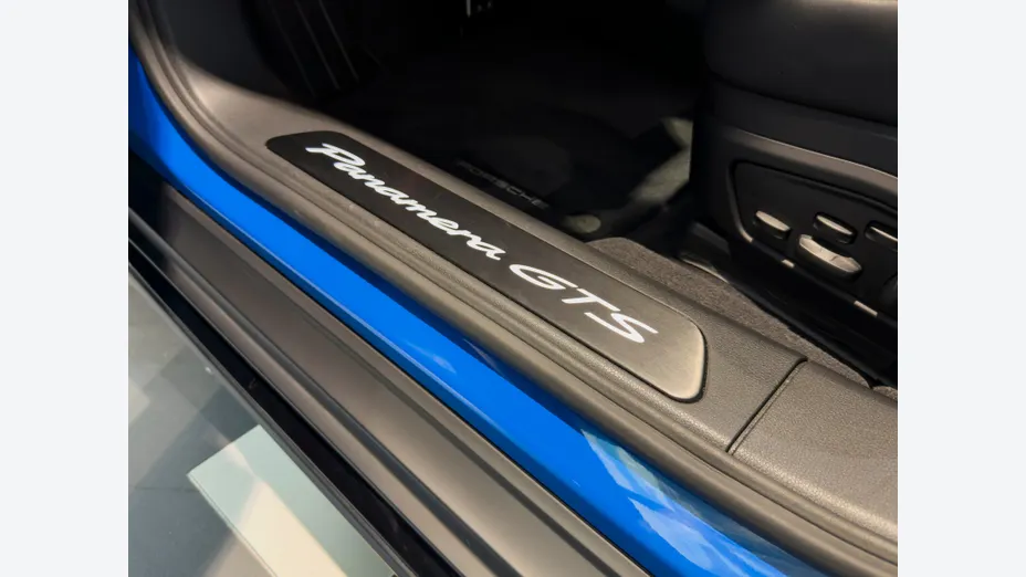 PORSCHE Panamera Panamera GTS