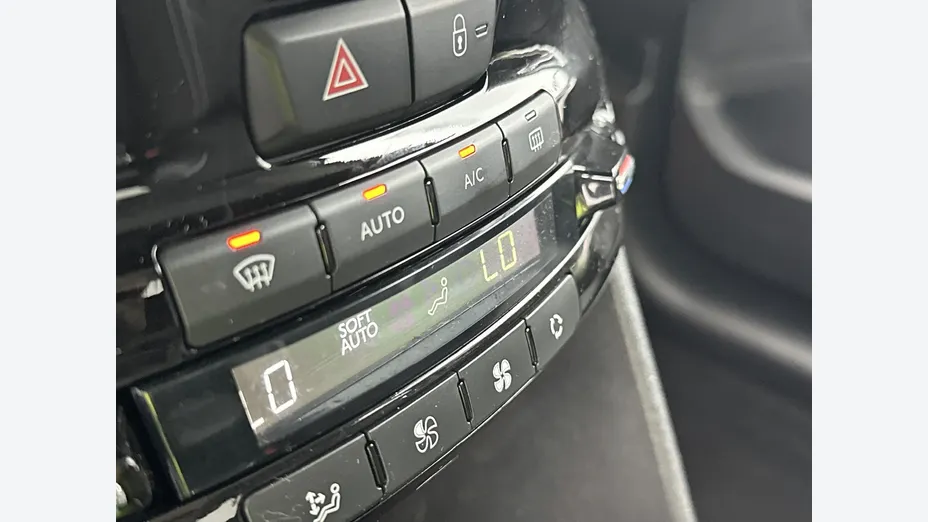 PEUGEOT 2008 -