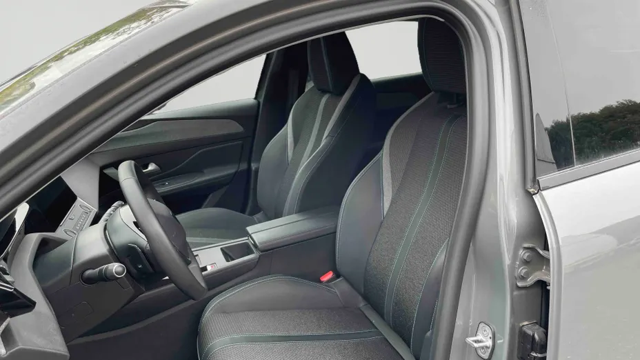 PEUGEOT 308 -