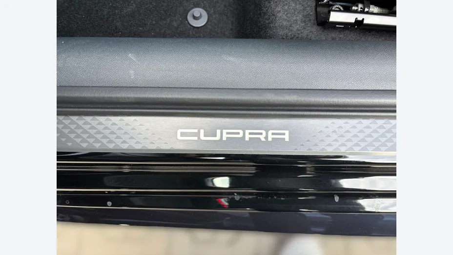 CUPRA Leon Leon 1.5 eTSI mHEV DSG