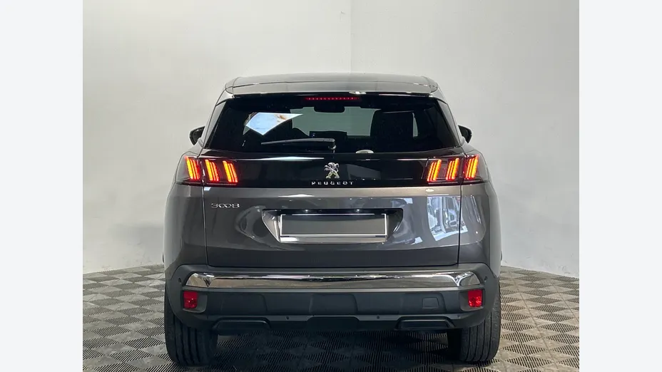 PEUGEOT 3008 -