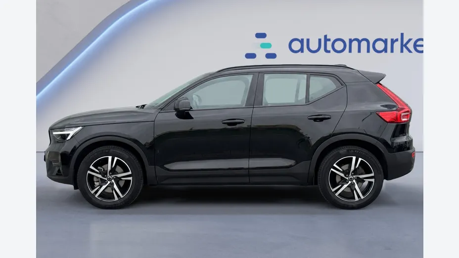 VOLVO XC40 XC40 B3 Plus Dark aut