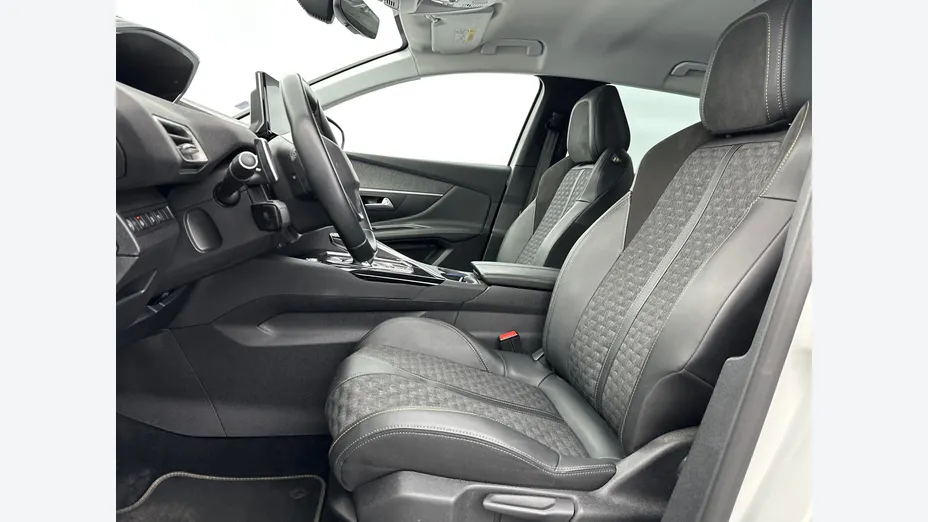 PEUGEOT 3008 -