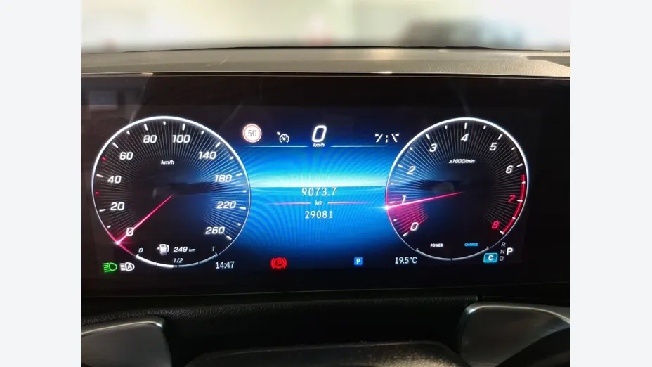 MERCEDES-BENZ GLB GLB 200 mHEV AMG Line 7G-DCT