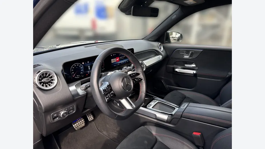 MERCEDES-BENZ GLB GLB 200 mHEV AMG Line 7G-DCT