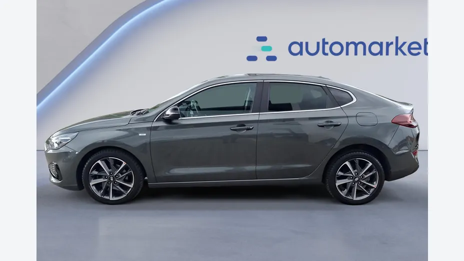 HYUNDAI i30 i30 Fastback 1.5 T-GDI 48V Smart DCT