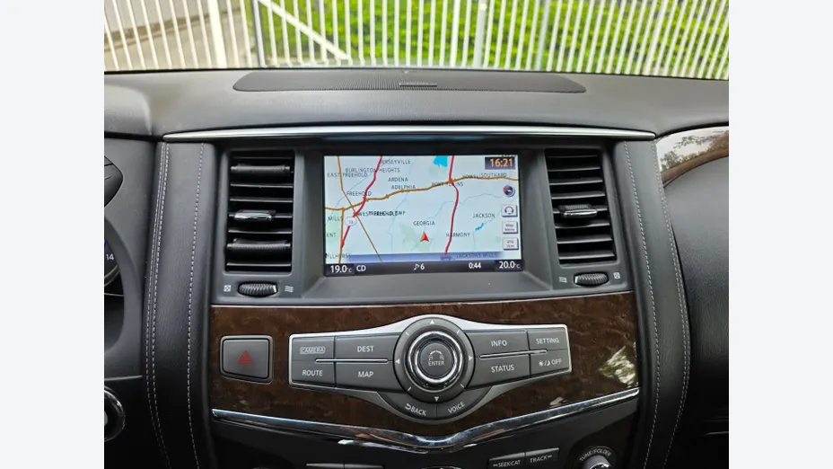 INFINITI QX80 -