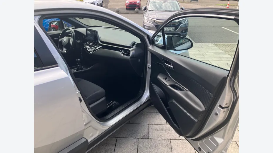 TOYOTA C-HR C-HR 1.2 T Dynamic