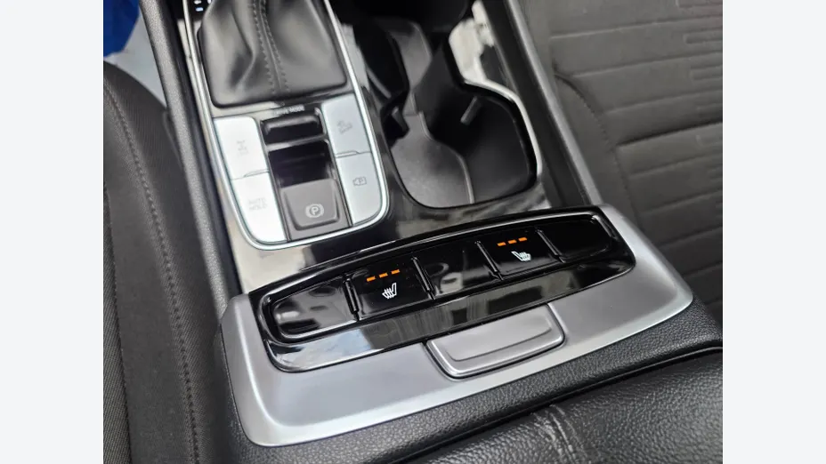 HYUNDAI Santa Cruz -