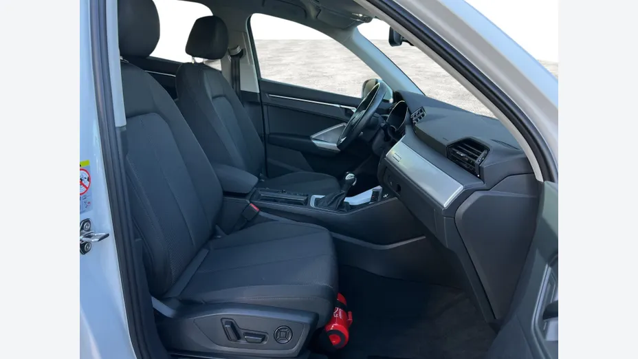 AUDI Q3 -