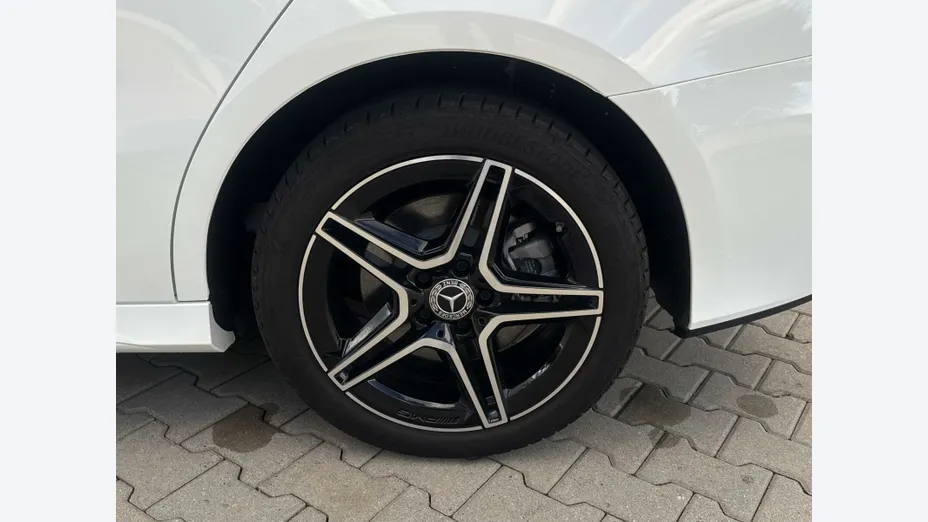 MERCEDES-BENZ A Klasa A 250 e PHEV AMG Line 8G-DCT