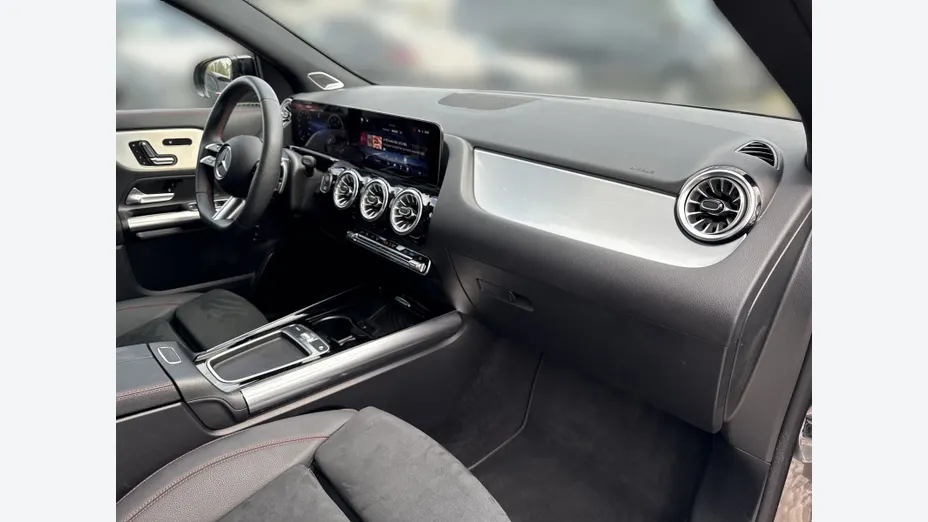 MERCEDES-BENZ GLA GLA 200 mHEV AMG Line 7G-DCT