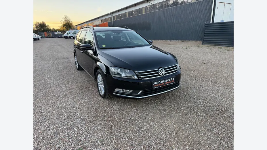 VOLKSWAGEN Passat -