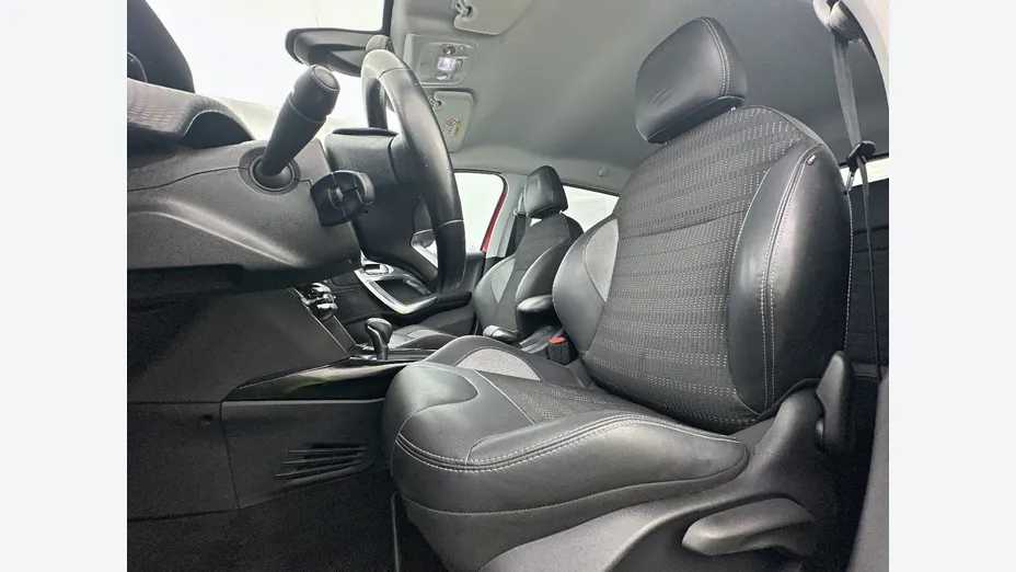 PEUGEOT 2008 -