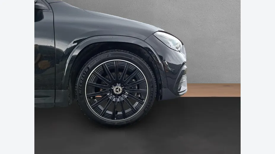 MERCEDES-BENZ GLA GLA 220 d 4-Matic AMG Line 8G-DCT
