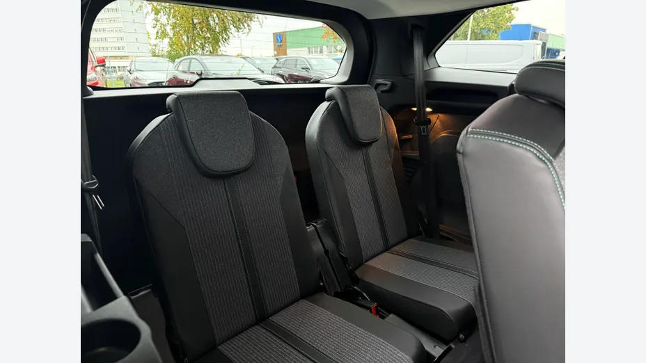PEUGEOT 5008 5008 1.2 PureTech Allure Pack S&S EAT8