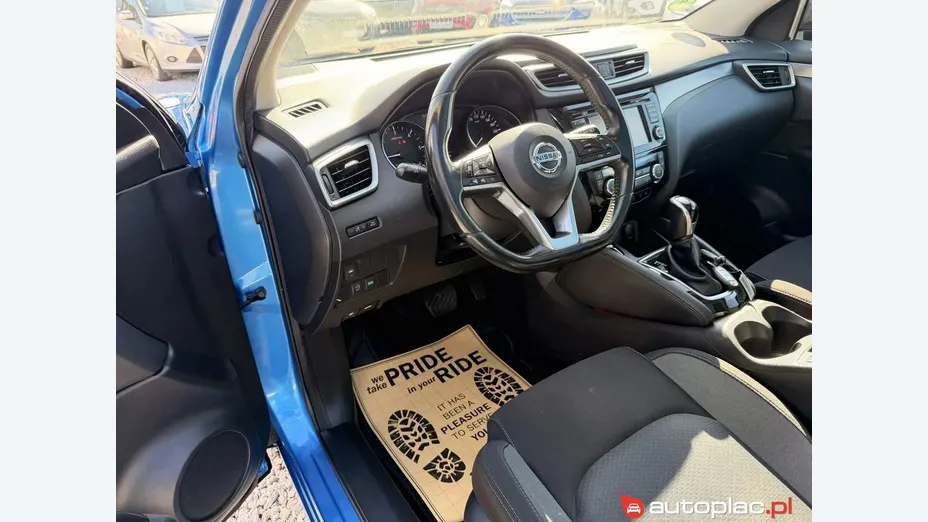 NISSAN Qashqai -